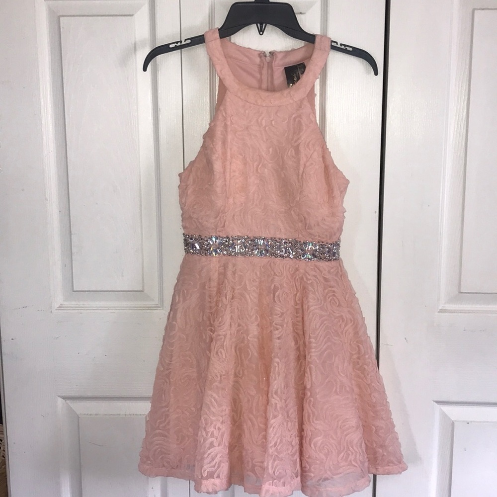 LIGHT PINK HOMECOMING DRESS